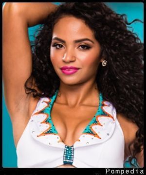 File:Miami Dolphins Amina MD201605 2016 Y1.jpg