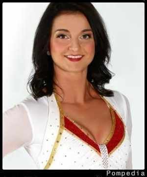 File:Kansas City Chiefs Emma P KC201604 2016 Y1.jpg