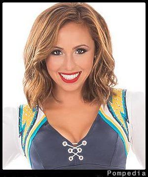 File:Los Angeles Chargers Taylor CH201717 2017 Y1.jpg