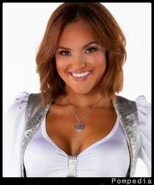 File:Oakland Raiders Mackenzie RA201808 2019 Y2.jpg