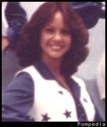 File:Dallas Cowboys Tina Hernandez 1977 Y1.jpg