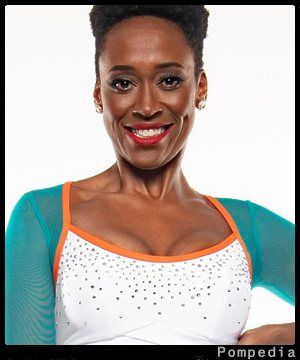 File:Miami Dolphins Lizzie MD202209 2022 Y1.jpg