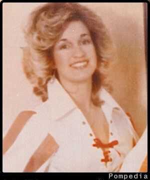 File:Tampa Bay Buccaneers TB197601 1976 Y1.jpg