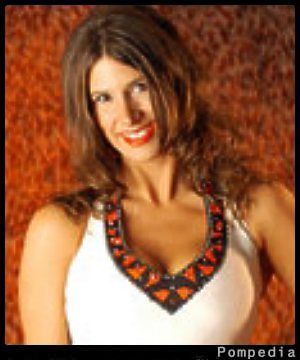 File:Cincinnati Bengals Christi Jones Ray 2004 Y3.jpg