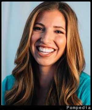 File:Miami Dolphins Yelina MD201909 2020 Y2.jpg