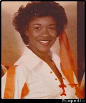 File:Tampa Bay Buccaneers TB197604 1976 Y1.jpg