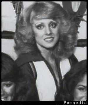 File:Chicago Bears Carolyn Caruso 1979 Yx.jpg