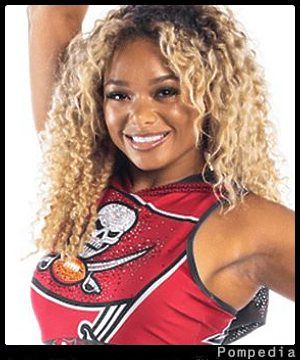 File:Tampa Bay Buccaneers Corinne Hurtado 2021 Y5.jpg