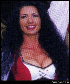 File:Tampa Bay Buccaneers Jennifer Rockhill 2000 Yx.jpg