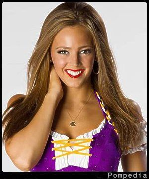 File:Minnesota Vikings Andrea MV201702 2018 Y2.jpg