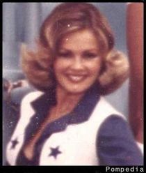 File:Dallas Cowboys Patty Taylor 1977 Y1.jpg
