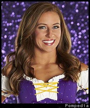 File:Minnesota Vikings Tessa MV201717 2017 Y1.jpg