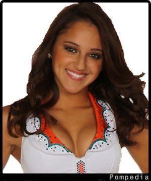 File:Miami Dolphins Yanielle Montero 2010 Y2.jpg
