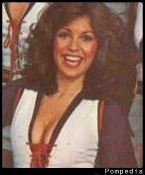 File:Chicago Bears Patty Loisi 1977 Y1.jpg