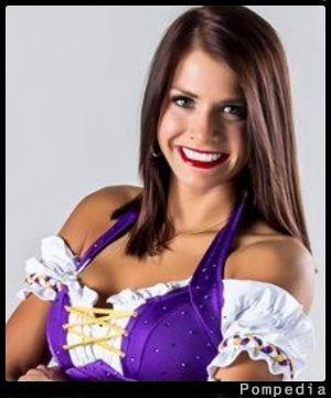 File:Minnesota Vikings Kirsten MV201510 2015 Y1.jpg