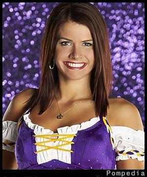 File:Minnesota Vikings Kirsten MV201510 2017 Y3.jpg