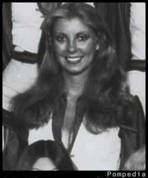 File:Chicago Bears Teri Serletic 1979 Yx.jpg