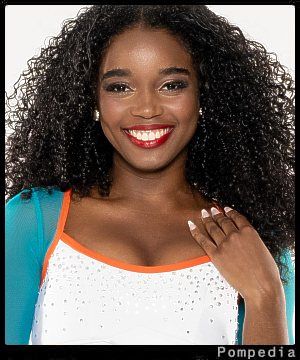 File:Miami Dolphins Giselle MD202309 2023 Y1.jpg