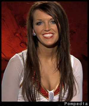 File:Kansas City Chiefs Bobbie Jo KC200604 2010 Y2.jpg