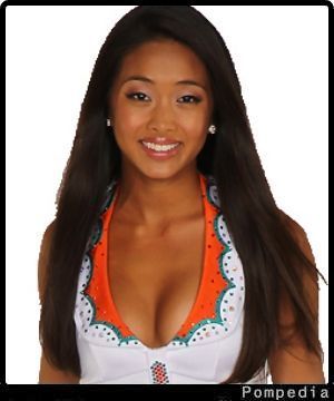 File:Miami Dolphins Truly Chin 2010 Y2.jpg