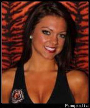 File:Cincinnati Bengals Chelsey Thompson 2011 Y3.jpg