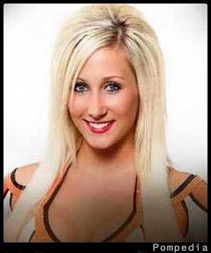 File:Cincinnati Bengals Aliea Smith 2013 Y5.jpg