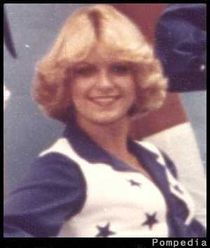 File:Dallas Cowboys Charyl Russell 1977 Y2.jpg