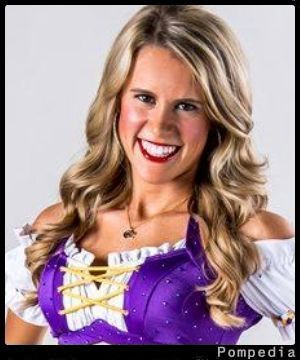 File:Minnesota Vikings Amanda MV201501 2015 Y1.jpg