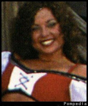 File:Tampa Bay Buccaneers Michele Betancourt 2001 Y1.jpg