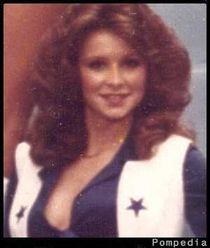 File:Dallas Cowboys Gay Terrell 1977 Y1.jpg