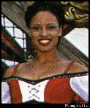 File:Tampa Bay Buccaneers Ayesha Robinson 2001 Y1.jpg