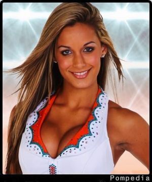 File:Miami Dolphins Brianne Herndon 2011 Y2.jpg