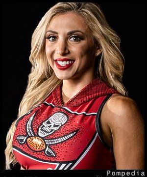 File:Tampa Bay Buccaneers Jessica Schultz 2022 Y4.jpg