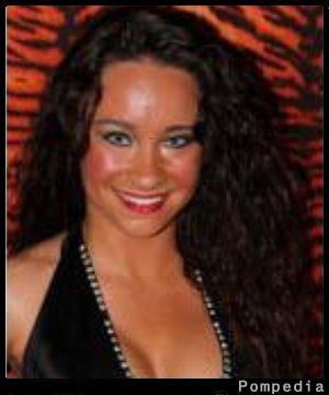 File:Cincinnati Bengals Megan Hall 2011 Y1.jpg