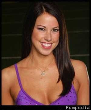 File:Minnesota Vikings Laura MV200203 2005 Y4.jpg
