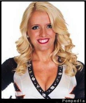 File:Cincinnati Bengals Nicole Tomichek 2015 Y3.jpg