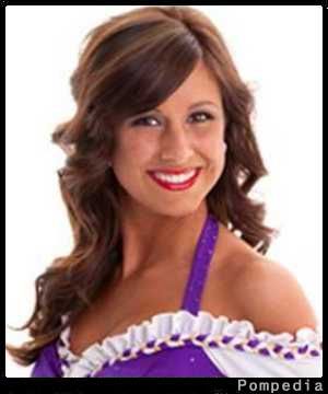 File:Minnesota Vikings Lindsey MV201107 2011 Y1.jpg