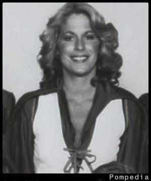 File:Chicago Bears Susan Douglas 1979 Yx.jpg