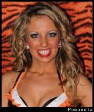 File:Cincinnati Bengals Jessica BE201106 2011 Y1.jpg