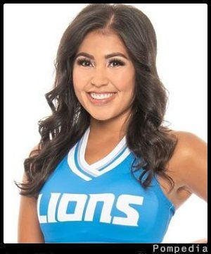 File:Detroit Lions Mackenzie M DL201909 2022 Y4.jpg