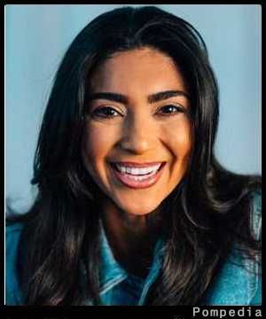 File:Miami Dolphins Kelly MD201710 2019 Y3.jpg