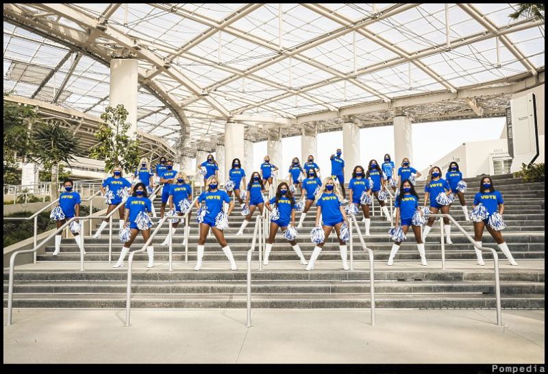 File:Los Angeles Rams Squad 2020.jpg