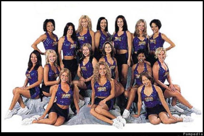 File:Philadelphia 76ers Squad 2001.jpg