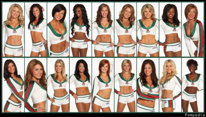 File:Milwaukee Bucks Squad 2010.jpg