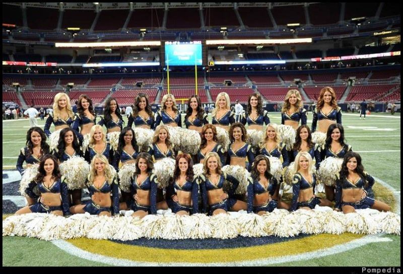 File:St Louis Rams Squad 2013.jpg