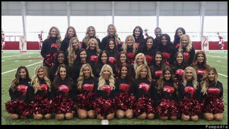 File:Tampa Bay Buccaneers Squad 2019.jpg