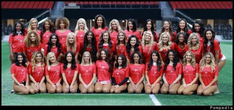 File:Atlanta Falcons Squad 2018.jpg