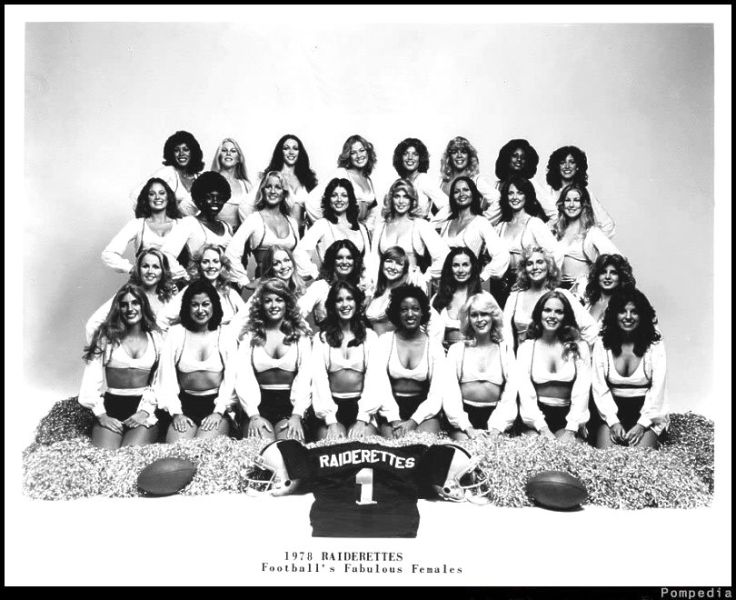 File:Oakland Raiders Squad 1978.jpg
