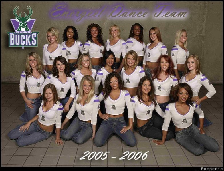 File:Milwaukee Bucks Squad 2005.jpg
