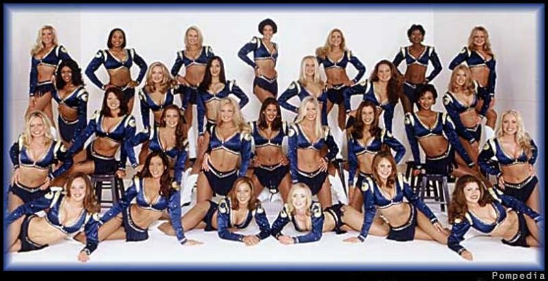 File:St Louis Rams Squad 2001.jpg